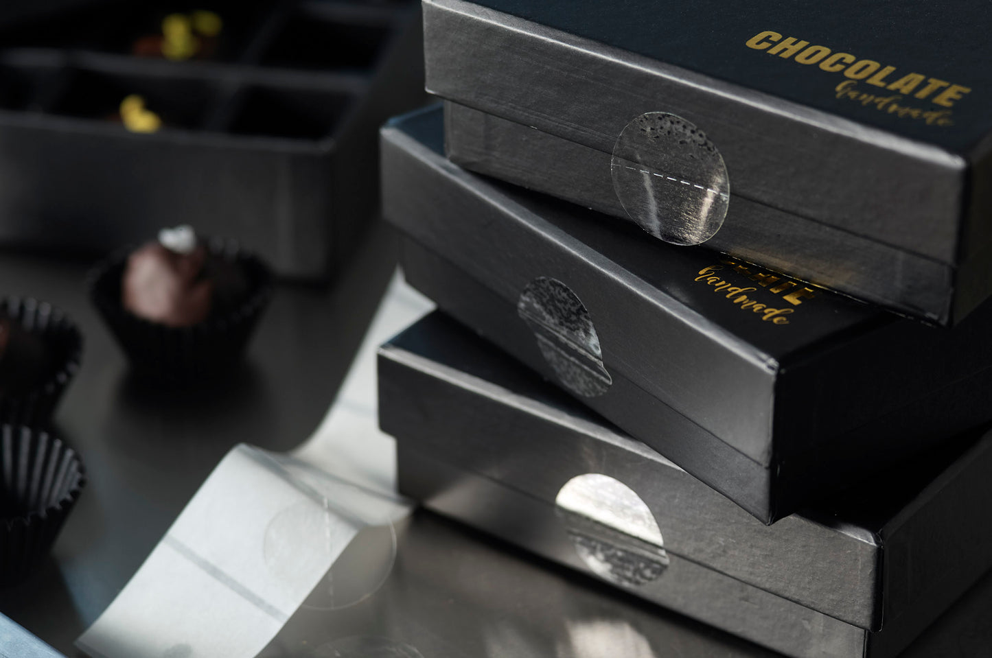 VELOCOLL® closure label, with perforation, strong adhesive, single-sided adhesive, diameter 25 mm, 1000 roll, transparent